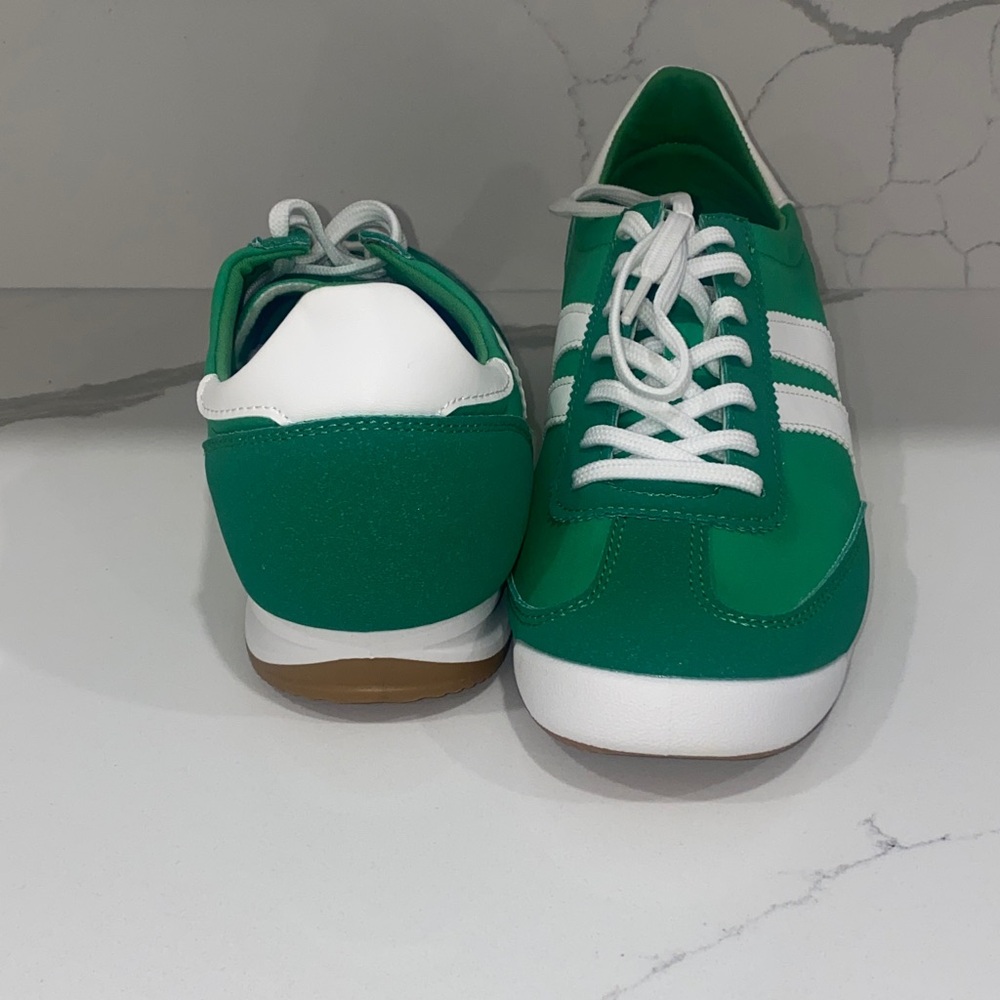Madden Girl Vibrant Green and‎ White Sneakers - NWOT - Picture 3 of 6